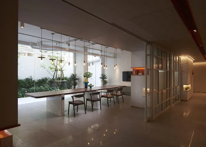 Shama Yen-akat Hotel