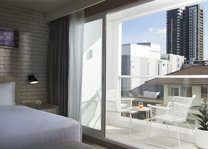 Shama Yen-akat Hotel 4*